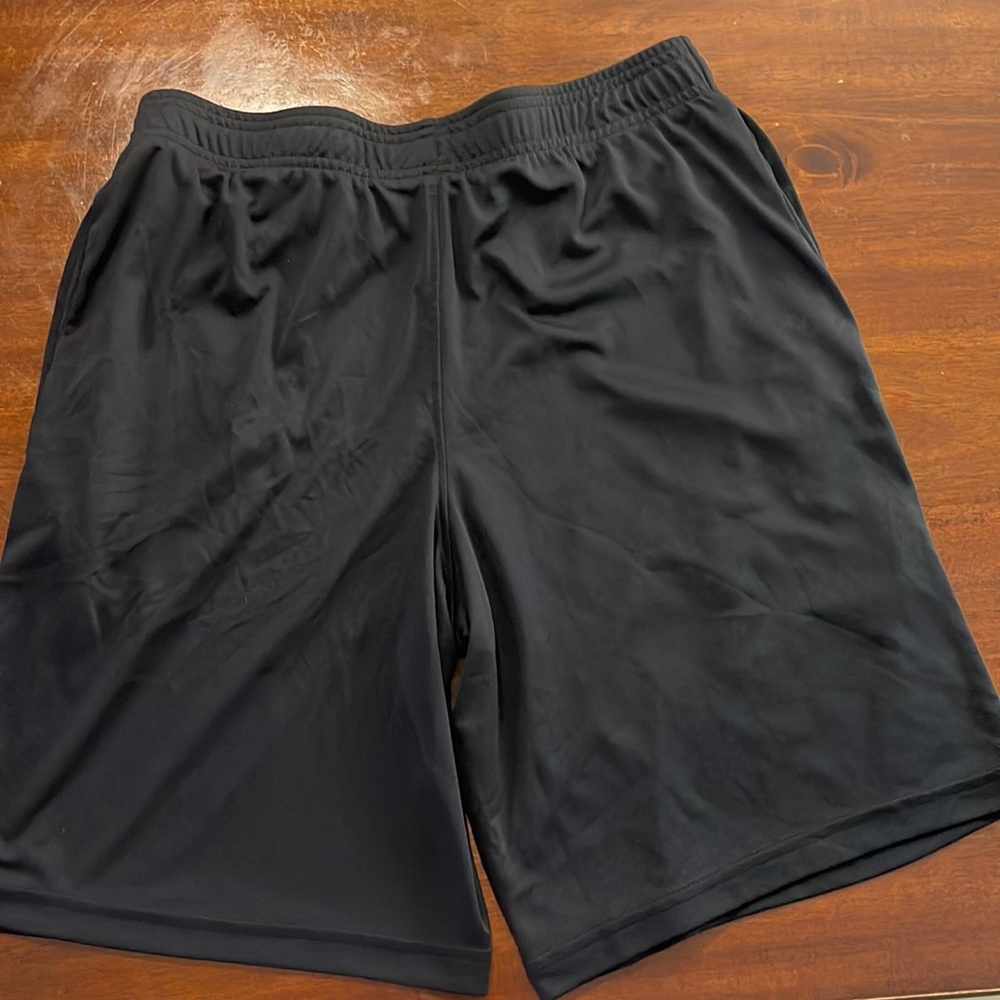 Boys Under Armour basketball bundle size XL - Picture 5 of 6